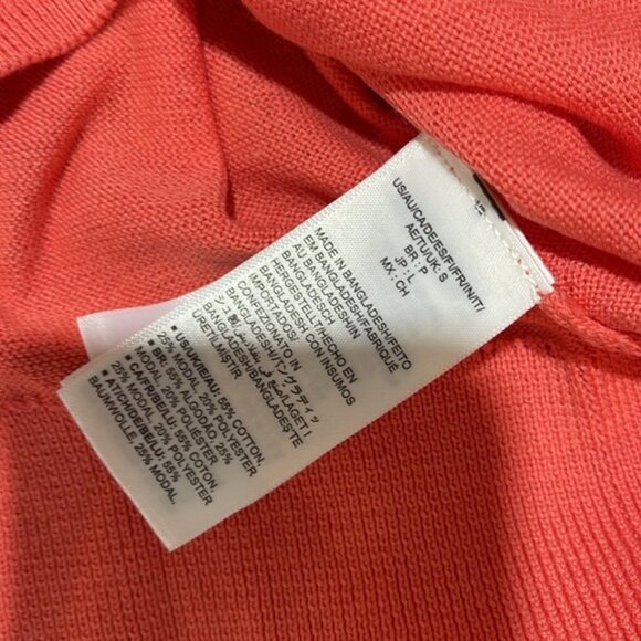 Amazon Essentials Womens Lightweight V-Neck Sweater - Picture 5 of 6